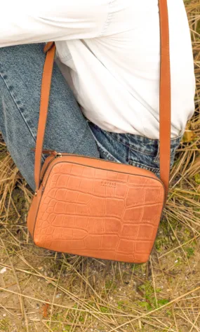 Stylish O My Bag Sue Cognac Croco Handbag – Elegant Croc-Embossed Design