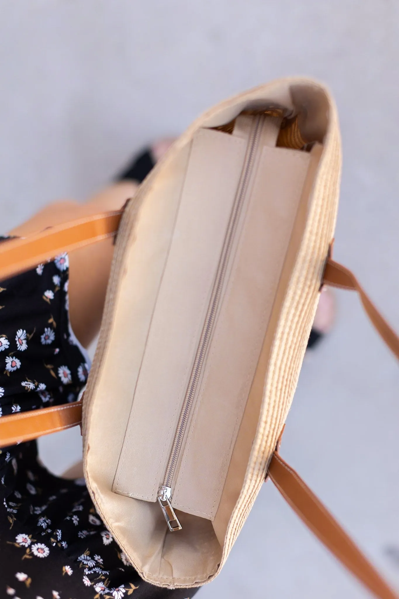 **Zipper Bucket Bag - Tan